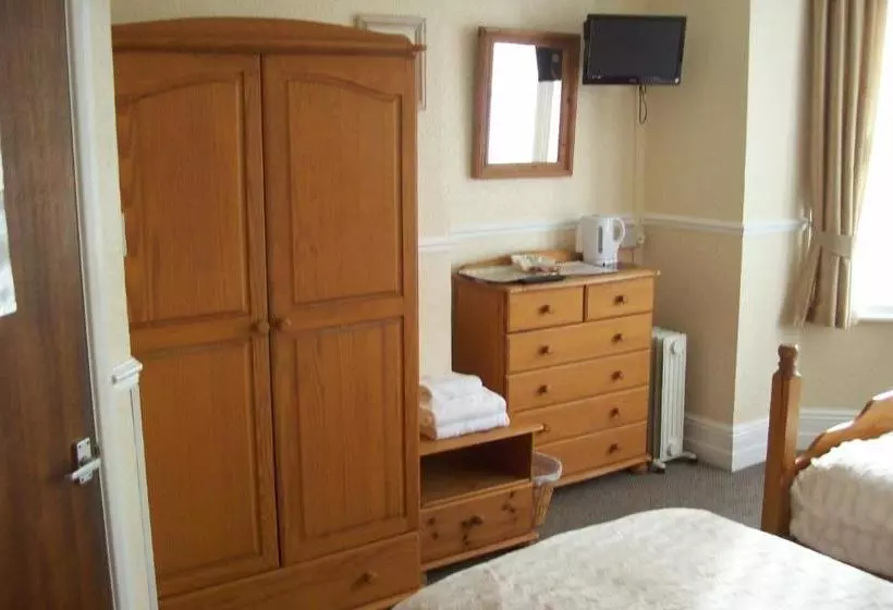 Отель Avalon Guest Accommodation