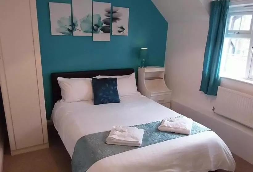 Отель Betty Cottles Inn