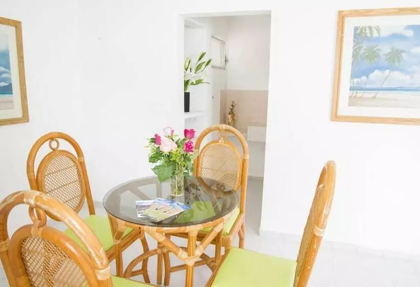 בית מלון כפרי El Cid