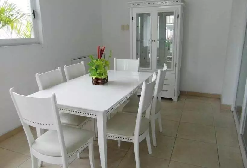 בית מלון כפרי El Cid