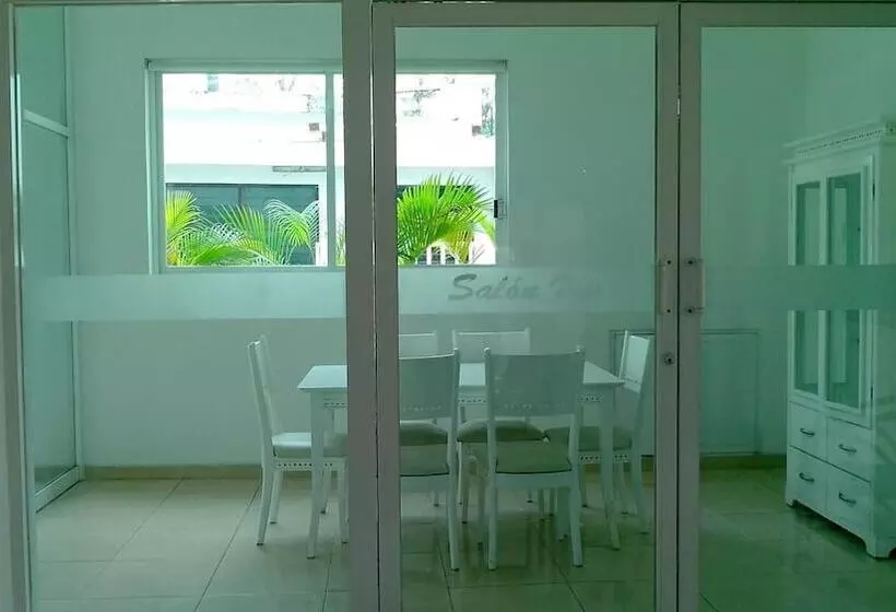 בית מלון כפרי El Cid