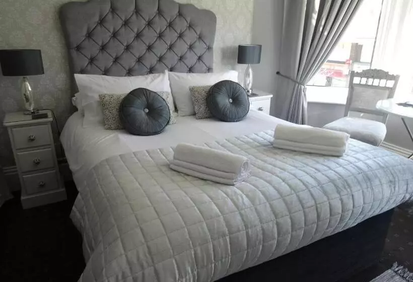 Hotel Elmswood Guest House