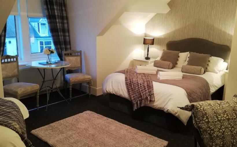 فندق Elmswood Guest House