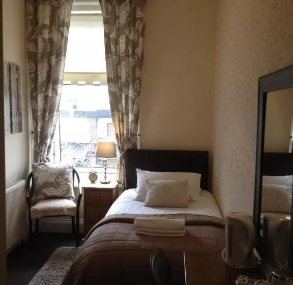 Hotel Elmswood Guest House