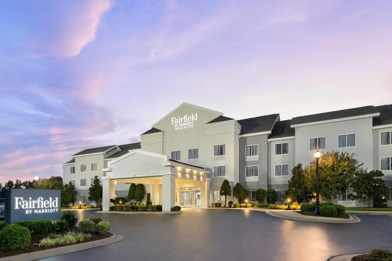 בית מלון כפרי Fairfield Inn And Suites Wilson