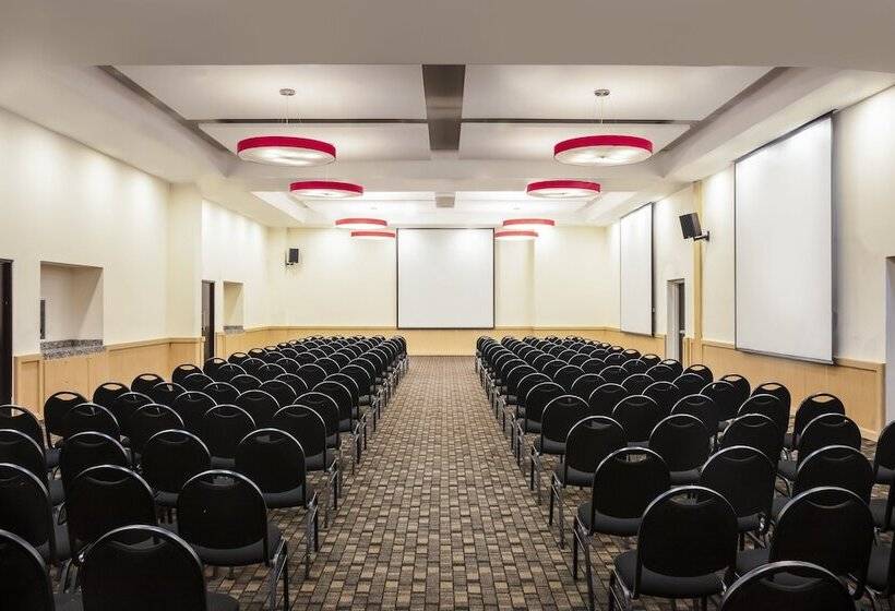 Отель Fiesta Inn Zacatecas