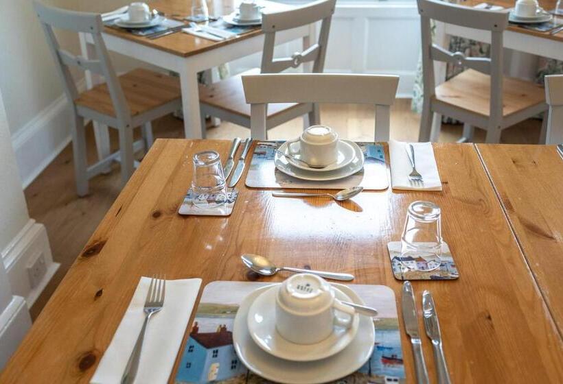 ホテル Gresham Guest House