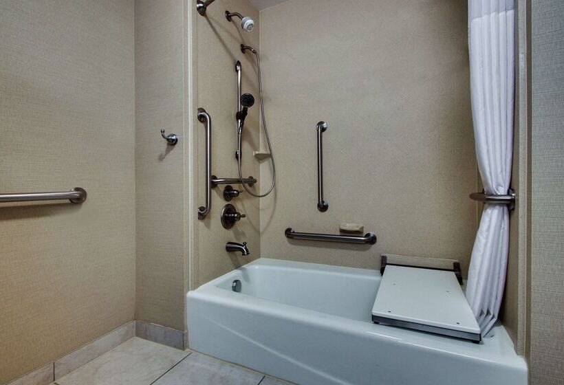 בית מלון כפרי Hampton Inn Vernon