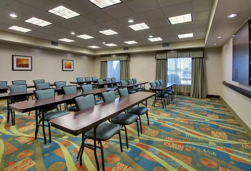 ホテル Hampton Inn Vernon