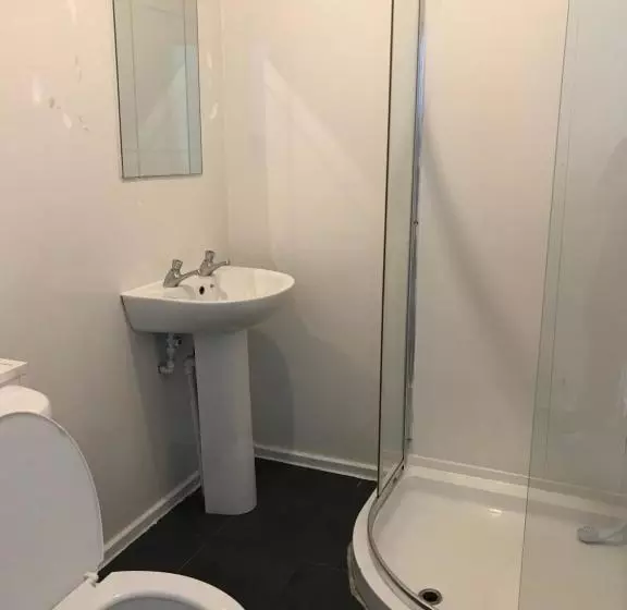 فندق Heroesbunkz