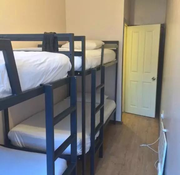 فندق Heroesbunkz