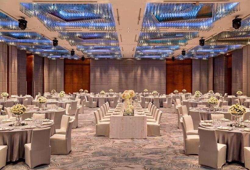 Hotel Manila Marriott