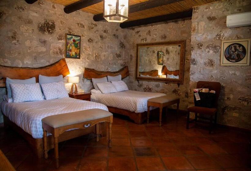 هتل Nirvana Restaurant & Retreat