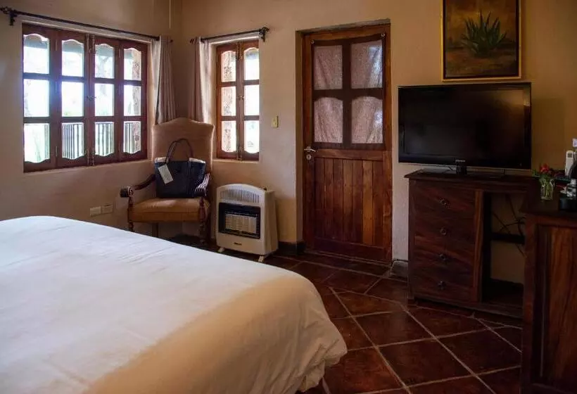 ホテル Nirvana Restaurant & Retreat