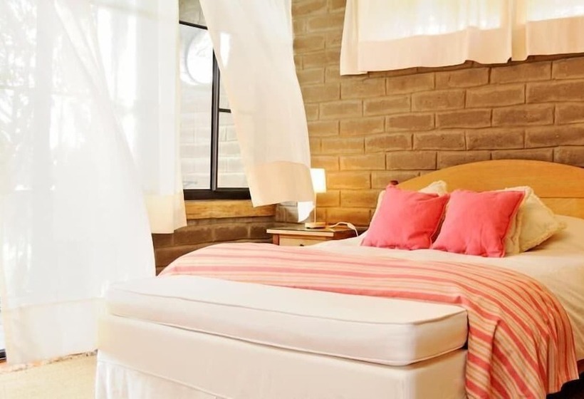 هتل Nirvana Restaurant & Retreat