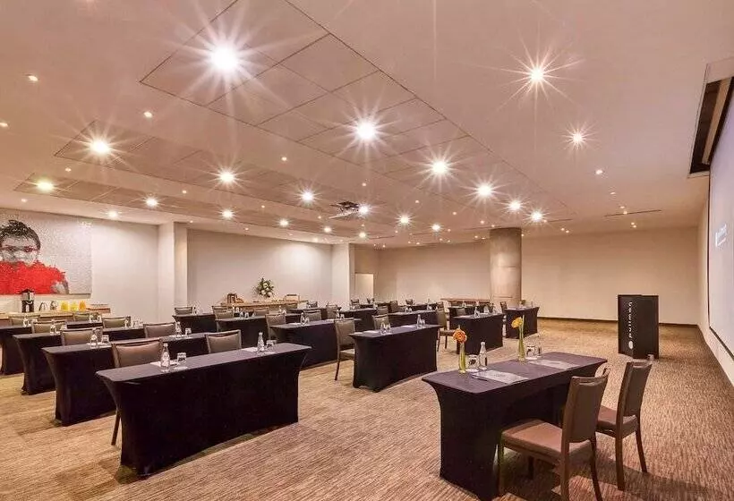 Отель Pullman Lima San Isidro