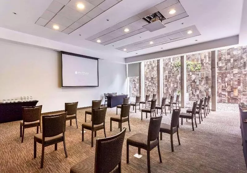 Отель Pullman Lima San Isidro