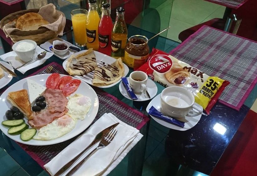 ホテル Rimini Club Inn & Suites