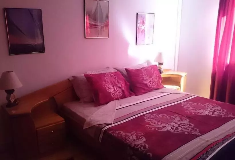 בית מלון כפרי Rimini Club Inn & Suites