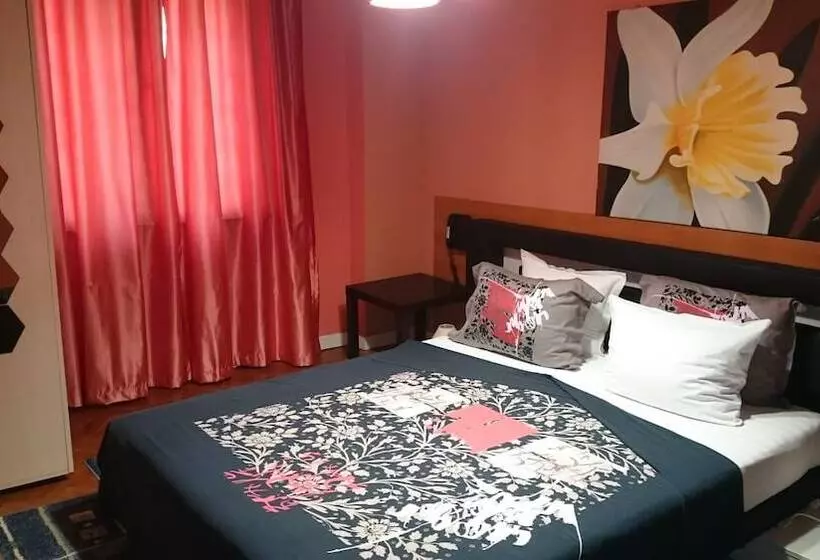 בית מלון כפרי Rimini Club Inn & Suites