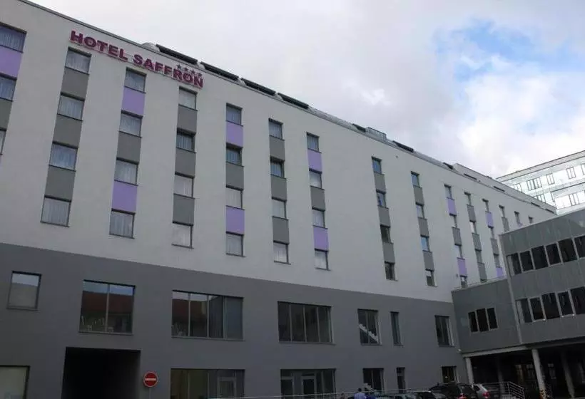 هتل Saffron