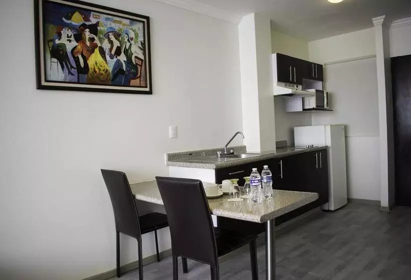 酒店 Suites Oklahoma by BlueBay