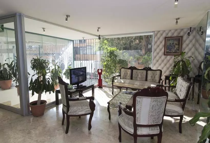 酒店 Suites Oklahoma by BlueBay