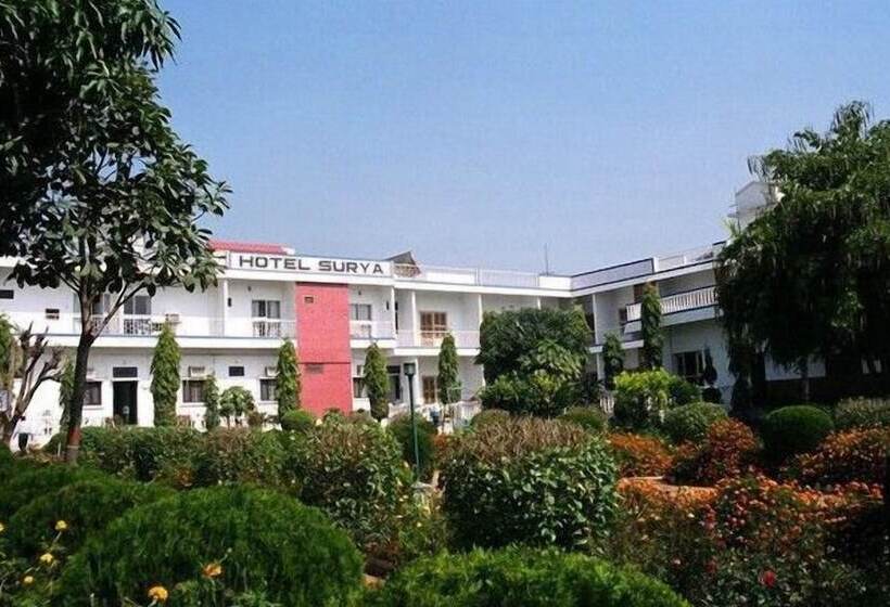 ホテル Surya Khajuraho