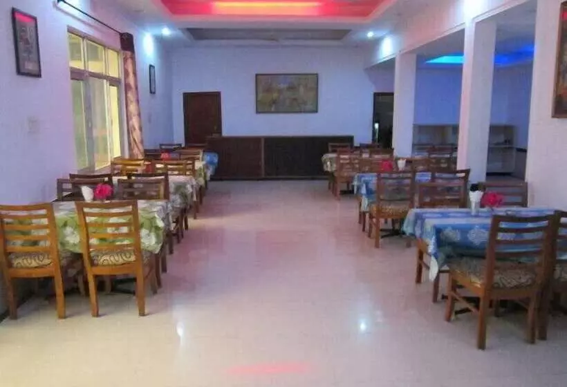 ホテル Surya Khajuraho