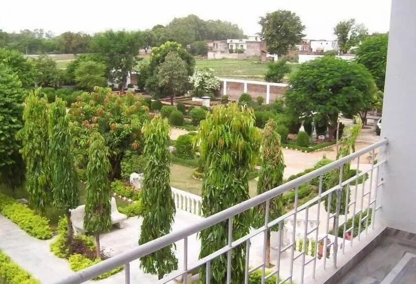 ホテル Surya Khajuraho