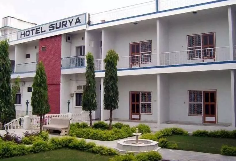 ホテル Surya Khajuraho
