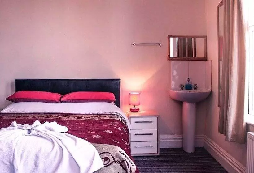 هتل Tennyson House