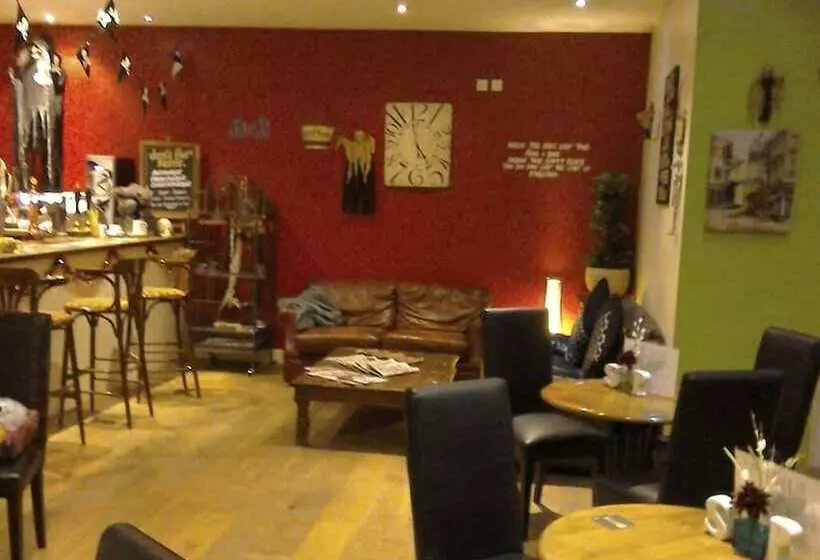 בית מלון כפרי The Bridge