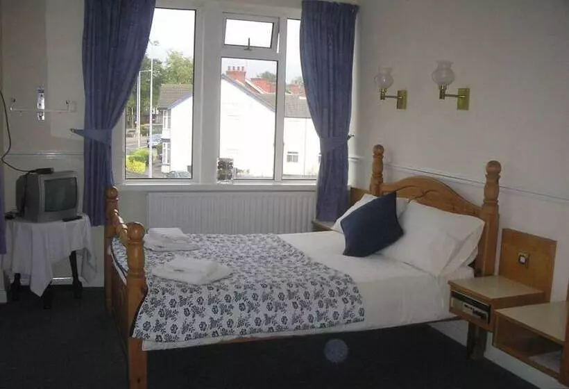 בית מלון כפרי The Bridge