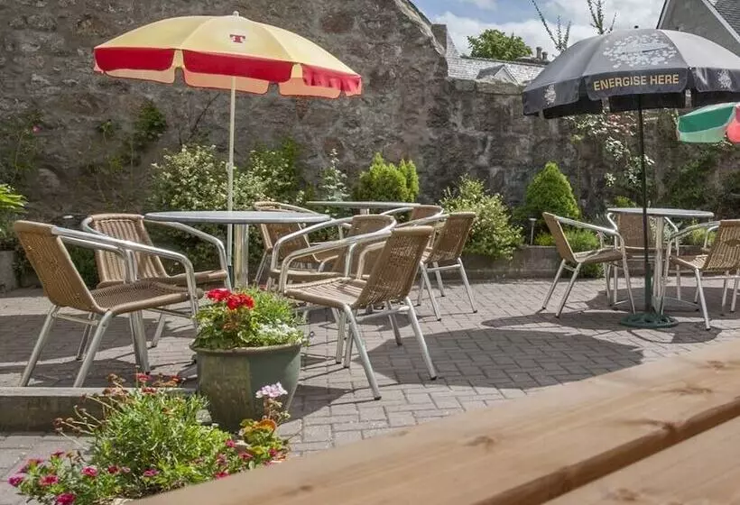 בית מלון כפרי The Commercial