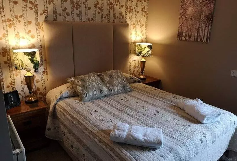 בית מלון כפרי The Commercial