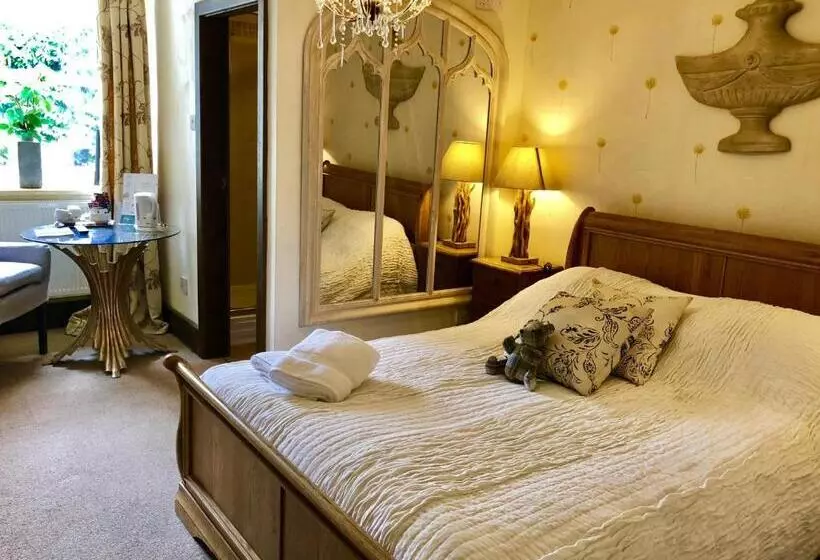 Отель The Priory