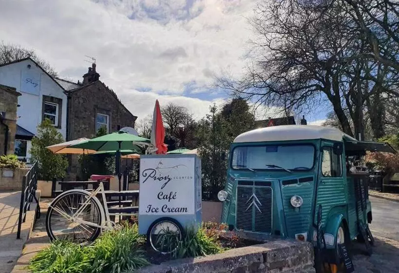 Отель The Priory