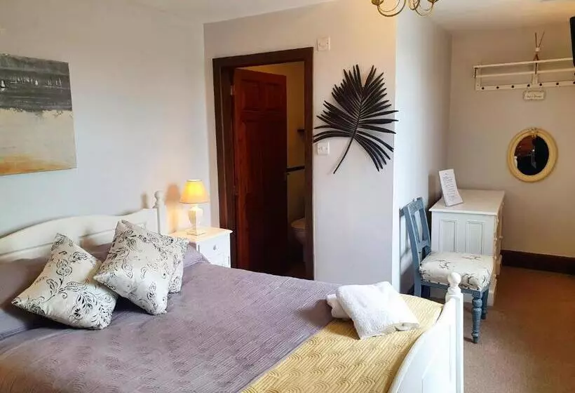 Отель The Priory