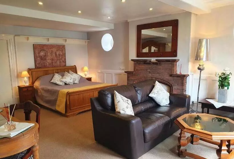 Отель The Priory