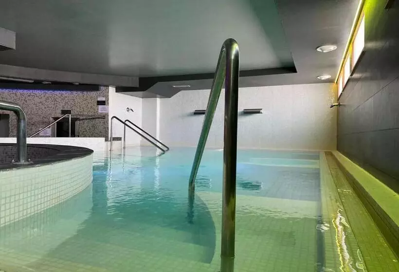 Apartahotel & Spa Jacetania