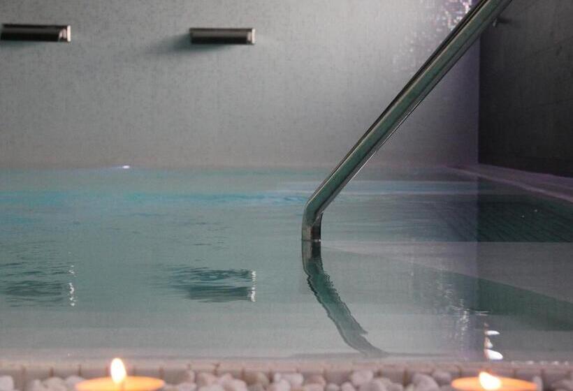 Apartahotel & Spa Jacetania