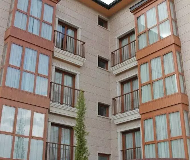 Apartahotel & Spa Jacetania