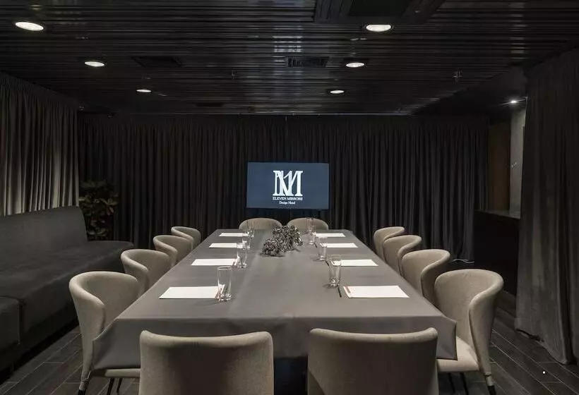 Szálloda 11 Mirrors Design