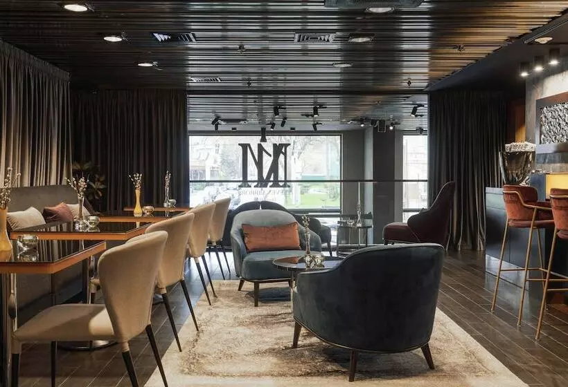 Szálloda 11 Mirrors Design