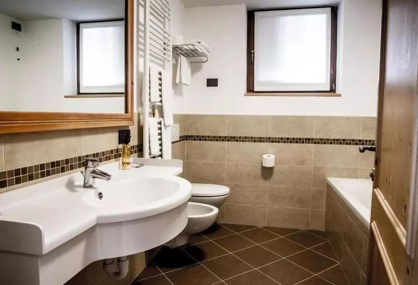 ホテル Alpen Resort Bivio