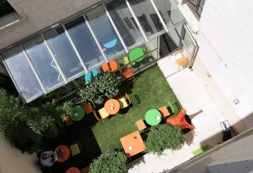 Hotel Alpha Paris Eiffel By Patrick Hayat