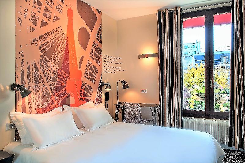 هتل Alpha Paris Eiffel By Patrick Hayat