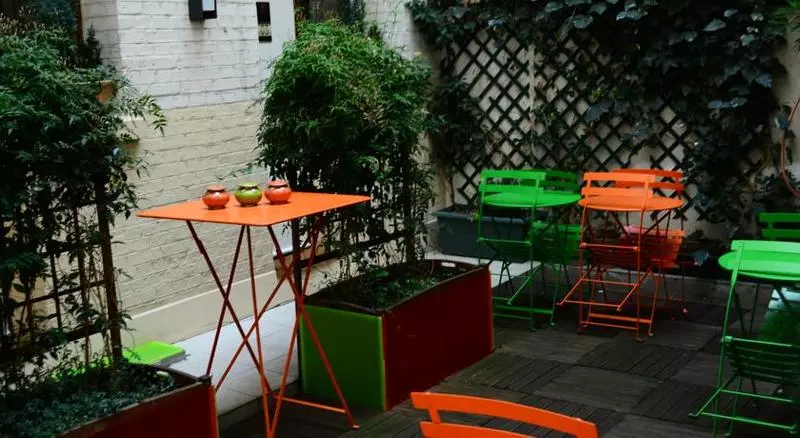 Hotel Alpha Paris Eiffel By Patrick Hayat