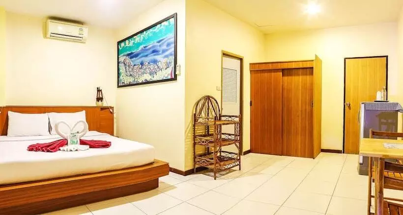 호텔 Baannueng At Kata